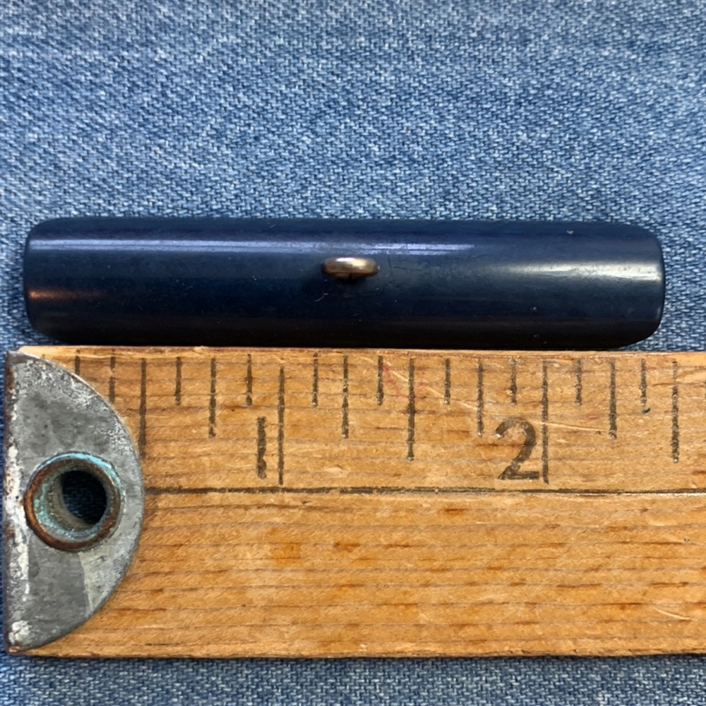Vintage set of (assumed) bakelite bar buttons.34 to the lot. - Picture 6 of 7